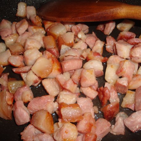 Krok 19 - Pierogi ruskie z boczkiem i jogurtem naturalnym foto
