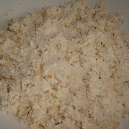 Krok 4 - Pierogi ruskie z boczkiem i jogurtem naturalnym foto