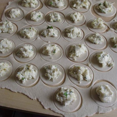 Krok 5 - Pierogi ruskie z miętą foto
