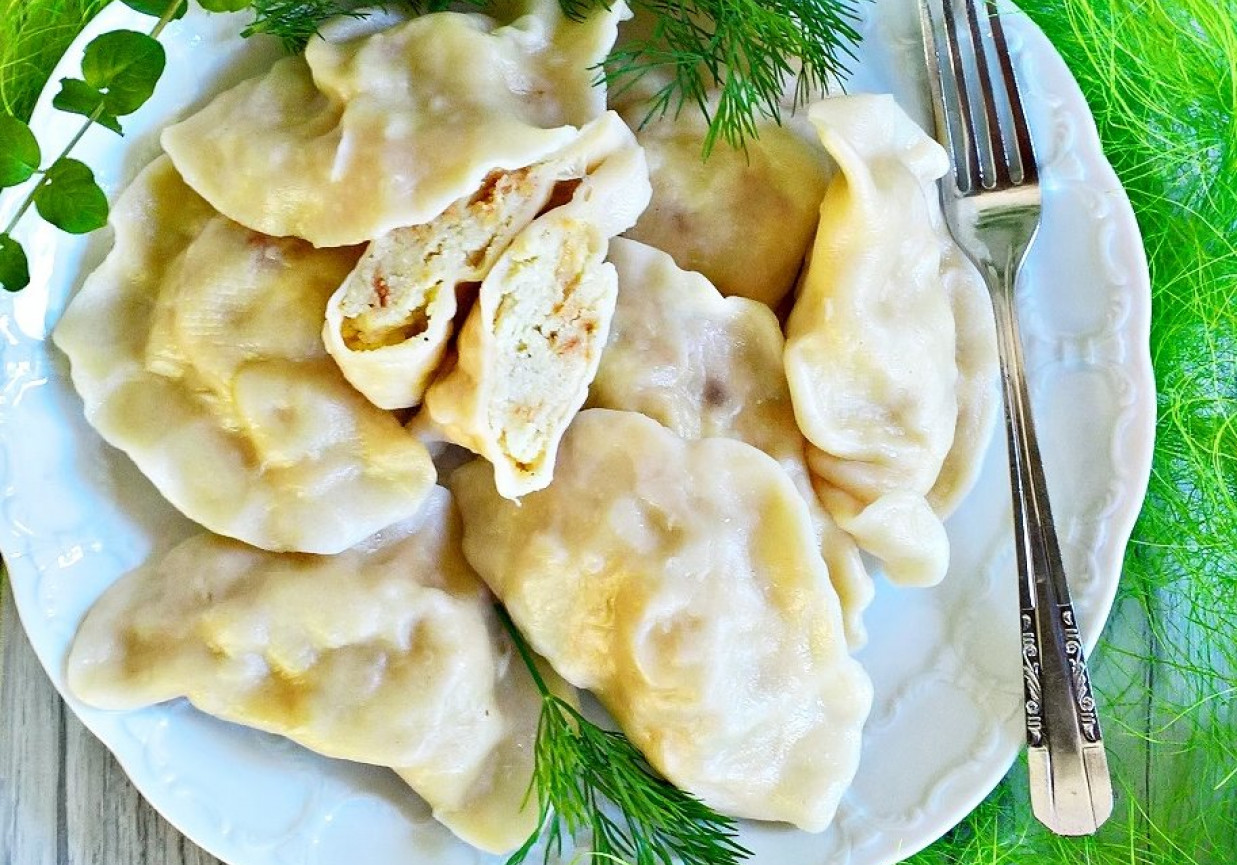 Pierogi ruskie z prażoną cebulką Zewy foto