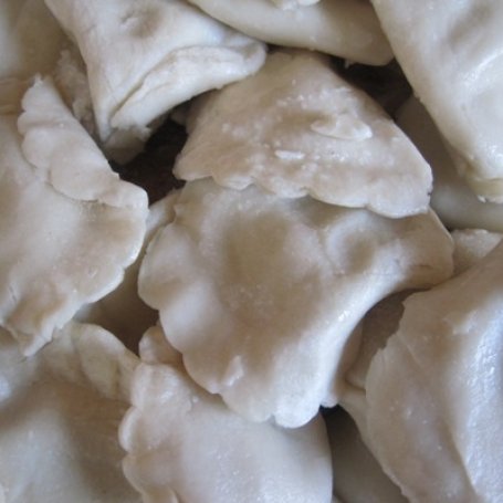 Krok 1 - Pierogi ruskie ze skwarkami i cebulą foto