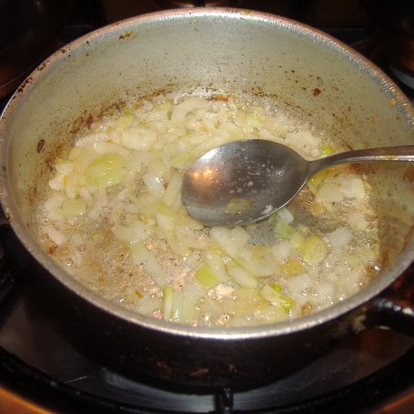 Krok 2 - Pierogi ruskie ze skwarkami foto