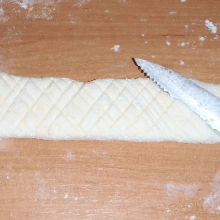 Krok 4 - Pierogi serowe z masełkiem, cukrem i cynamonem foto