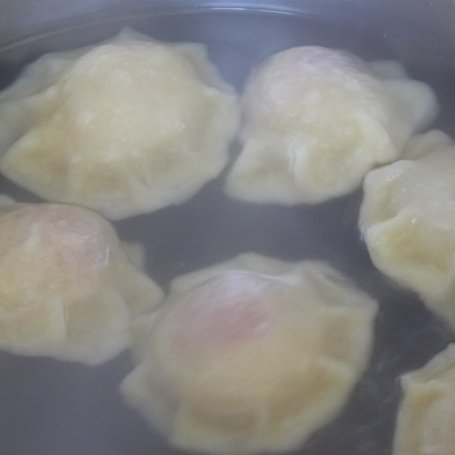 Krok 6 - Pierogi truskawkowo-bananowe foto
