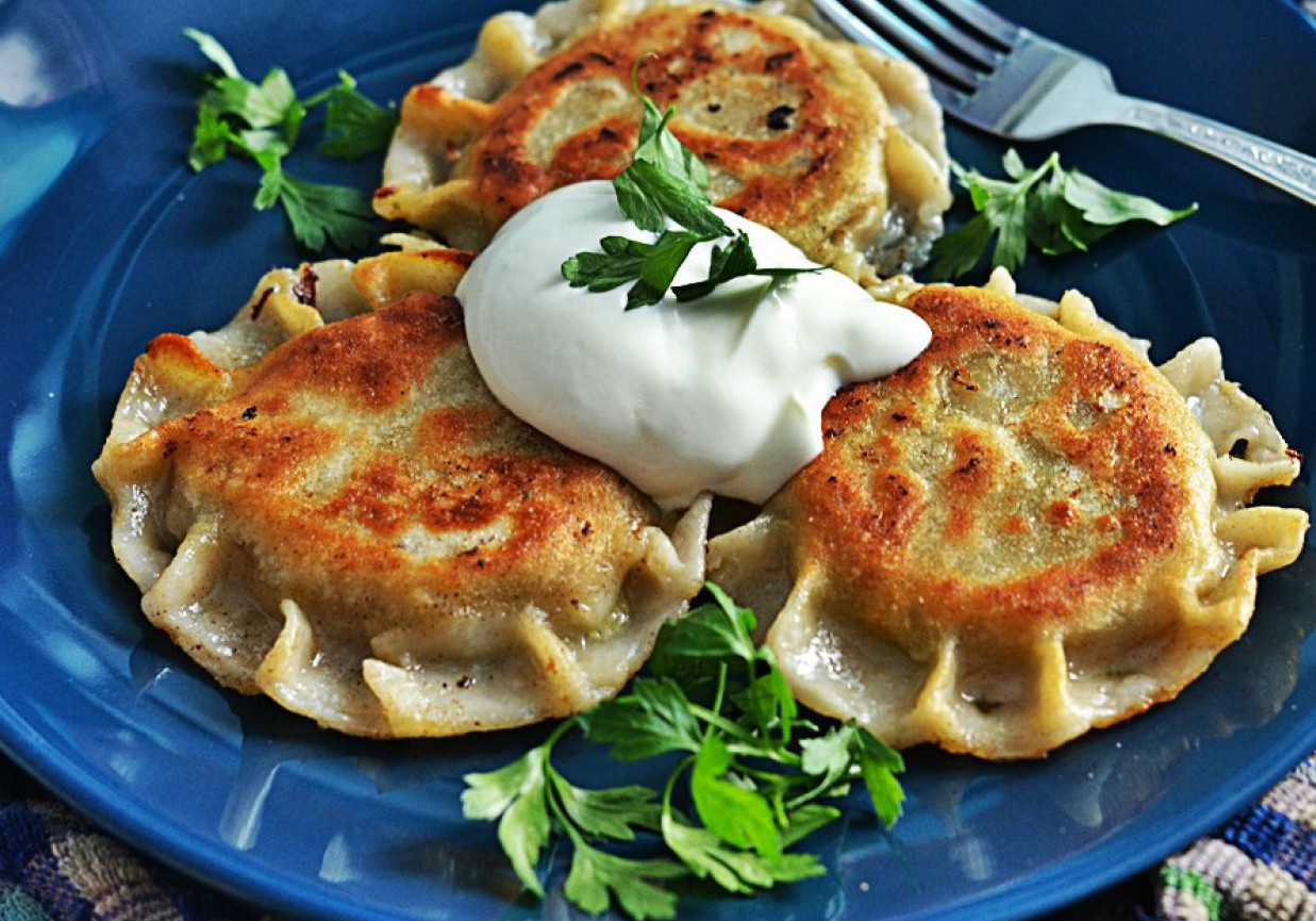 Pierogi z bobem i boczkiem foto