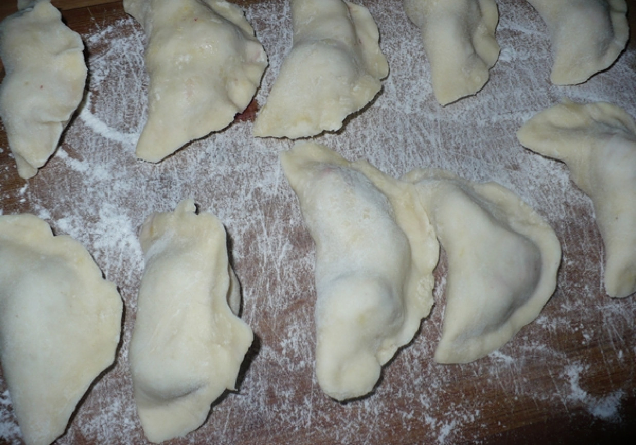 PIEROGI Z JABŁKAMI foto