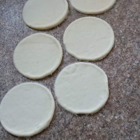 Krok 2 - Pierogi z jagodami foto