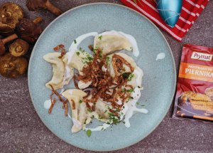 Jak zrobić pierogi z kapustą i grzybami? foto