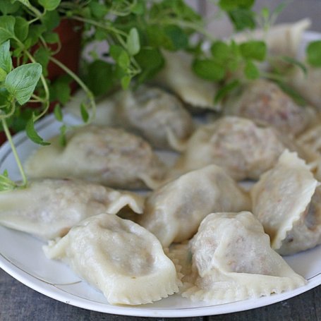 Krok 3 - Pierogi z kaszą gryczaną boczkiem i twarogiem foto