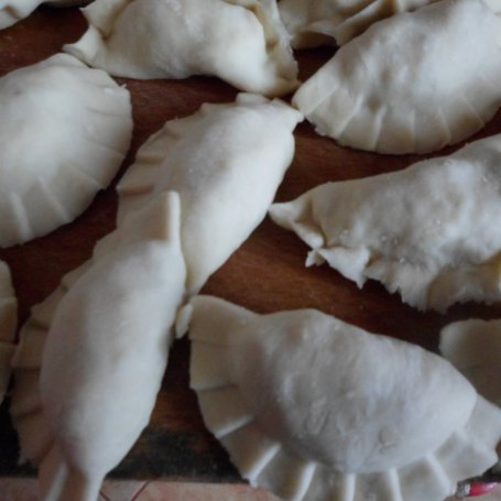 Krok 4 - Pierogi z kaszy jaglanej z boczkiem foto