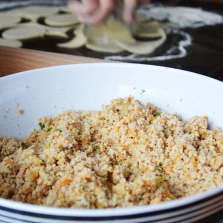 Krok 1 - Pierogi z mięsem i marchewką foto