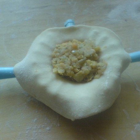 Krok 4 - Pierogi z mięsem i soczewicą foto