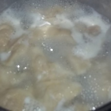 Krok 4 - Pierogi z mięsem foto