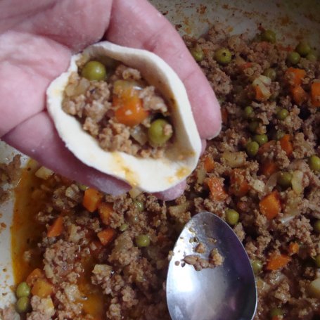 Krok 2 - Pierogi z mięsem foto