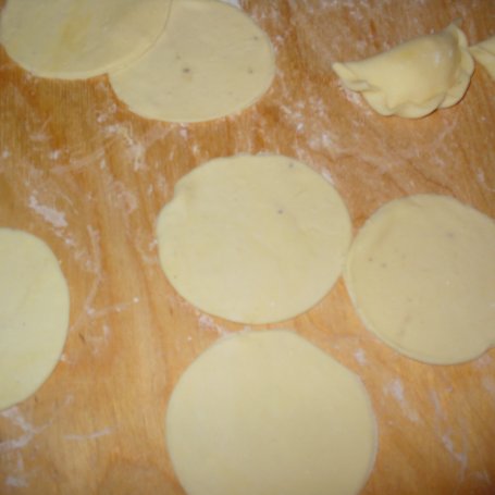 Krok 5 - Pierogi z mięsem foto