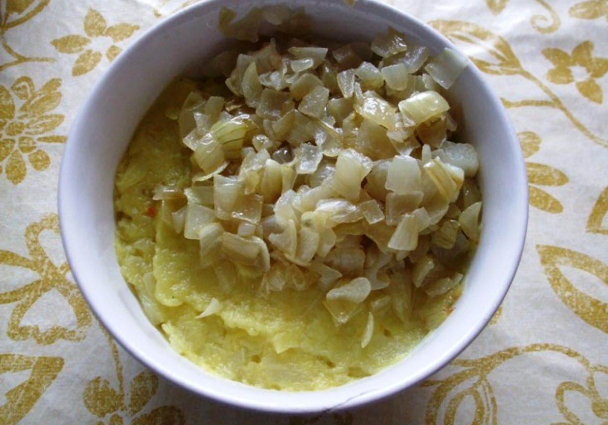 Pierogi z nadzieniem z kapusty słodkiej foto