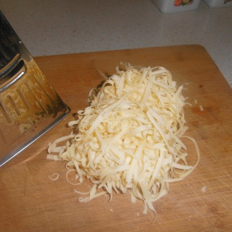 Krok 3 - Pierogi z pieczarkami i serem żółtym foto