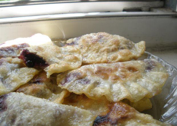 Fotografia przedstawiająca Pierogi z serem i jagodami