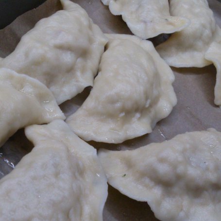 Krok 7 - Pierogi z soczewicą, kiełbasą i cebulą Zewy foto