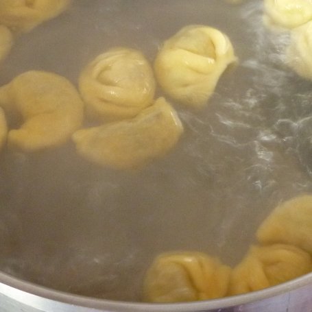 Krok 6 - Pierogi z suszonymi owocami foto