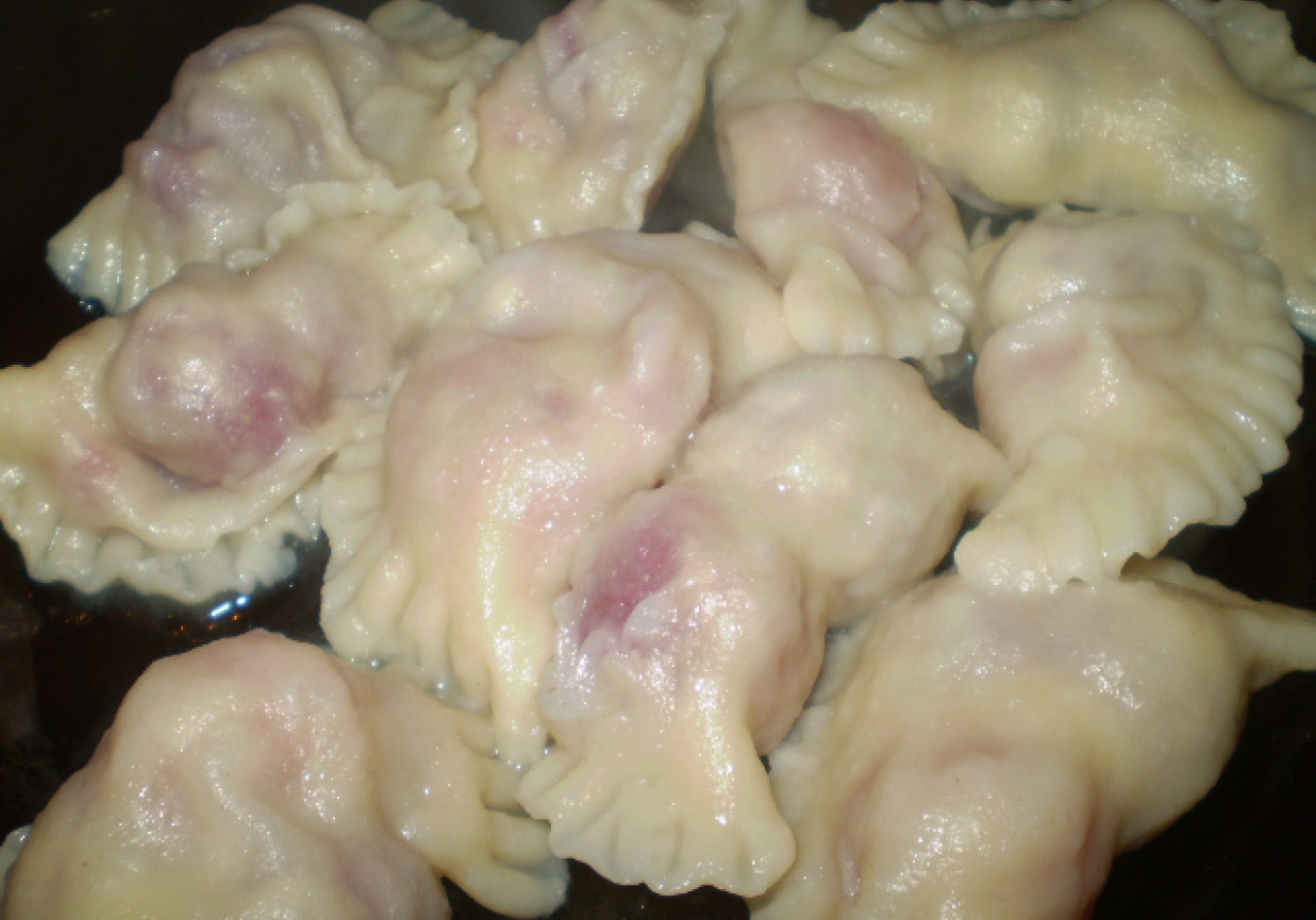 Pierogi z truskawkami foto