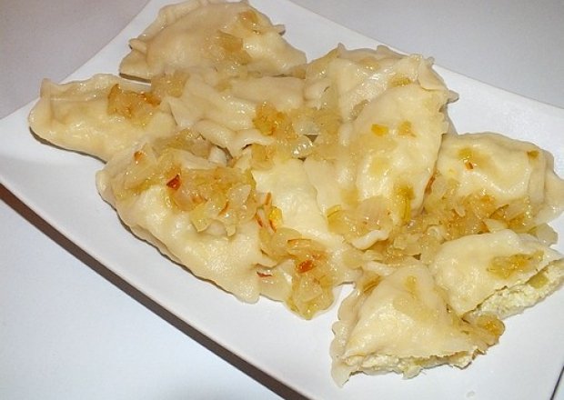 Fotografia przedstawiająca Pierogi z twarogiem i ziemniakami