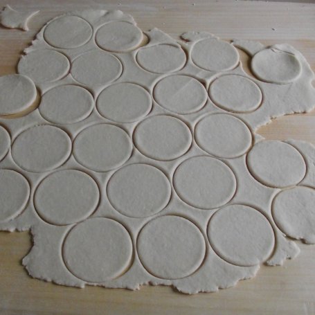 Krok 4 - Pierogi z ziemniakami, fetą i bazylią foto