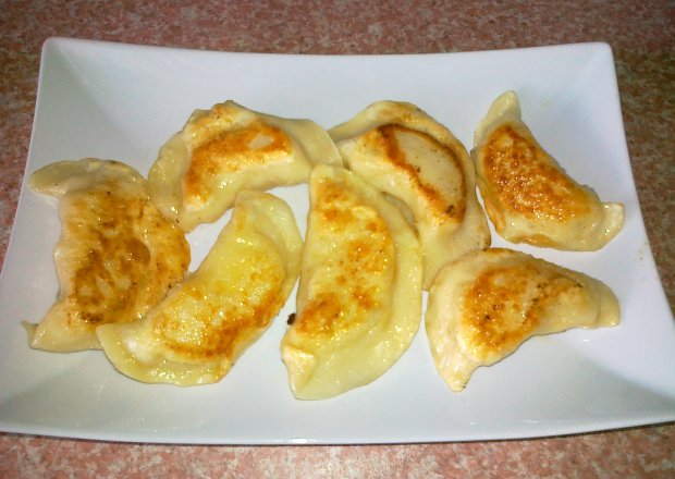 Fotografia przedstawiająca Pierogi z ziemniakami i serem na słodko