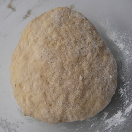 Krok 3 - Pierogi ze śliwkami i bananami foto