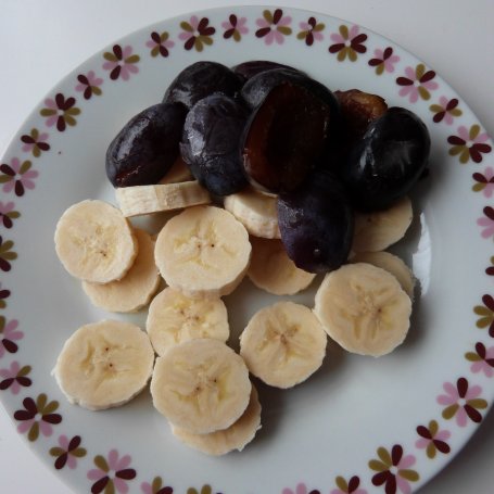 Krok 4 - Pierogi ze śliwkami i bananami foto