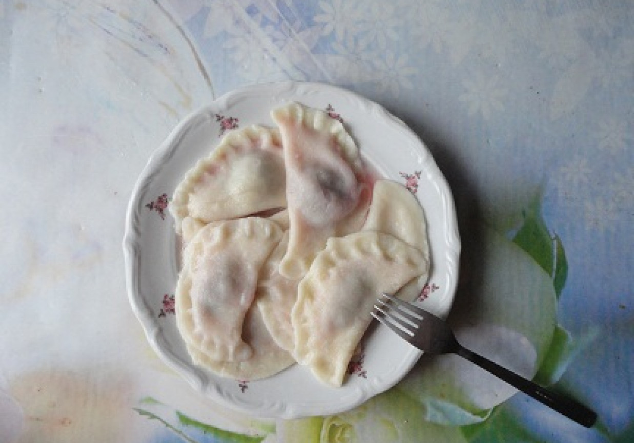 Pierogi ze śliwkami foto