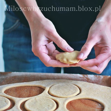 Krok 14 - Pierogi ze szpinakiem i fetą foto