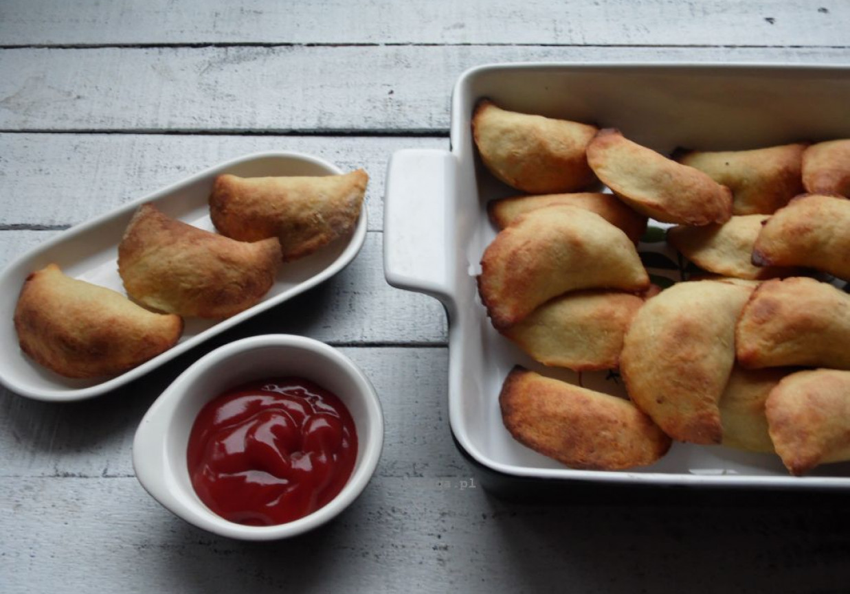 Pierogi ziemniaczane z mięsem foto