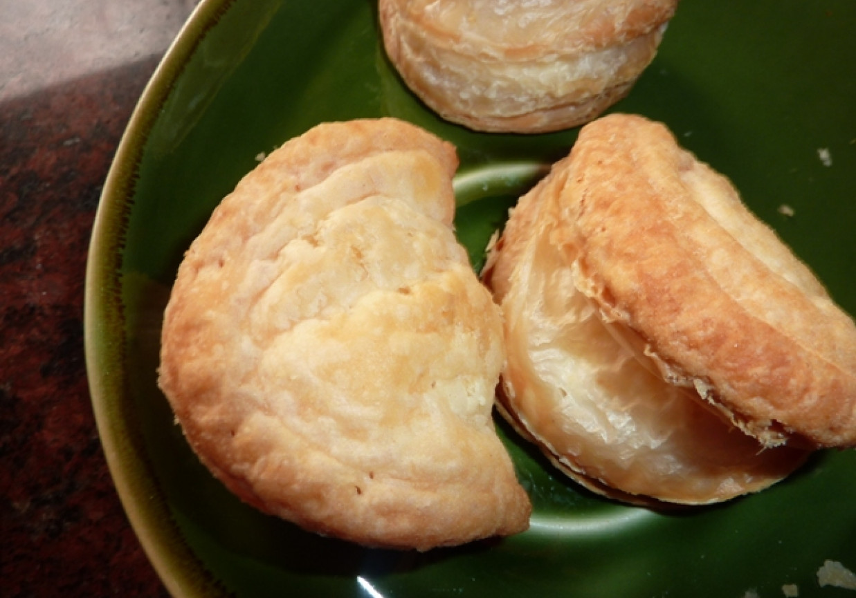 Pierożki francuskie ze szpinakiem i 4 serami foto