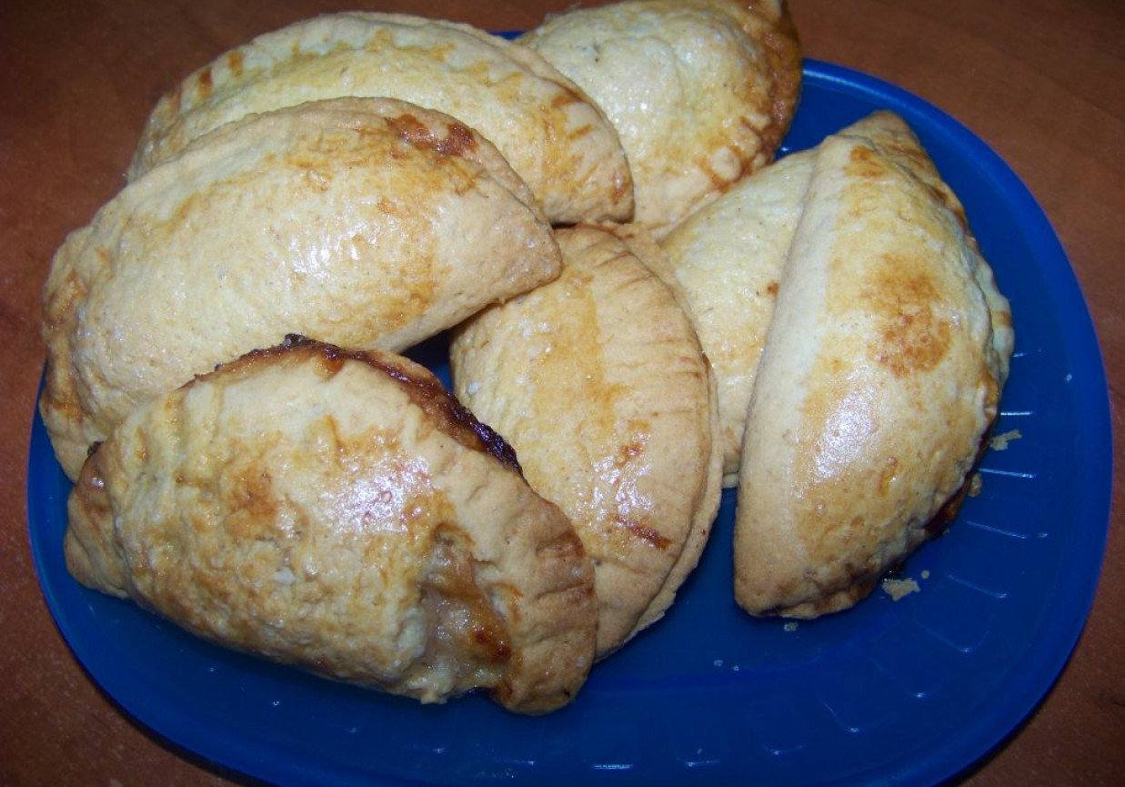 Pierożki pieczone z jabłkami foto