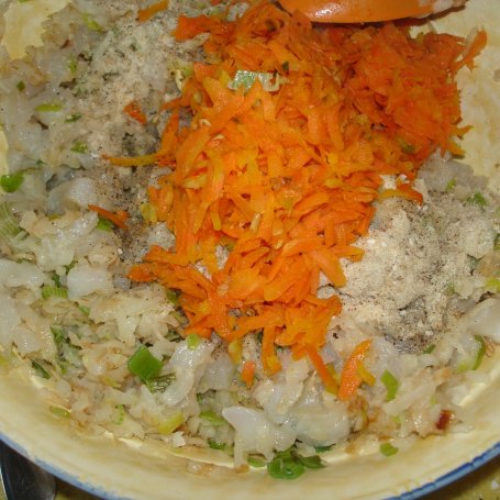Krok 2 - Pierożki rybne z soli z aromatycznym sosem na bazie pora foto