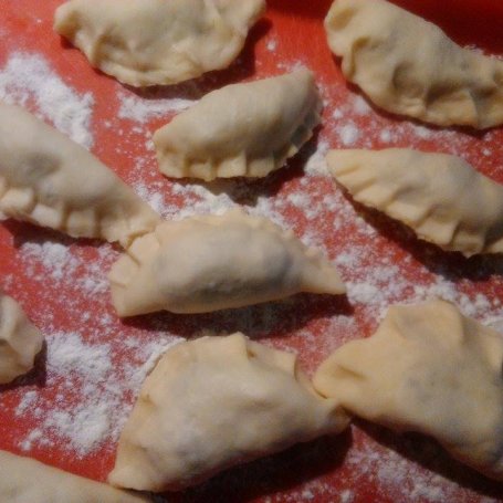 Krok 4 - Pierożki z grzybkami kurkami foto