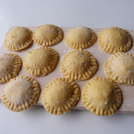 Krok 7 - Pierożki z serem i czekoladą foto