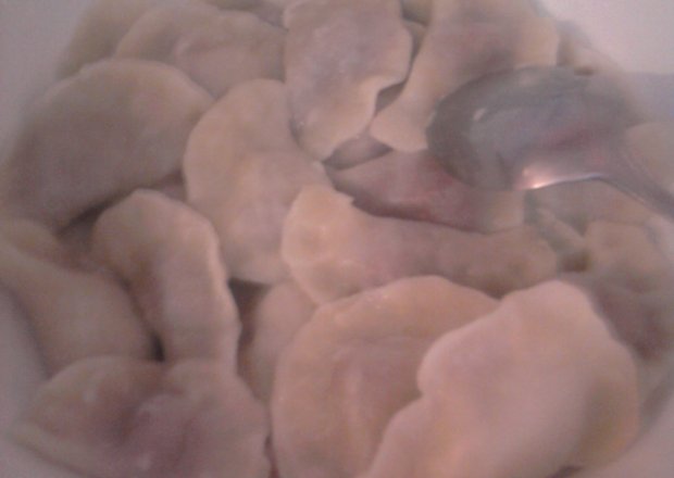 Fotografia przedstawiająca Pierożki z truskawkami