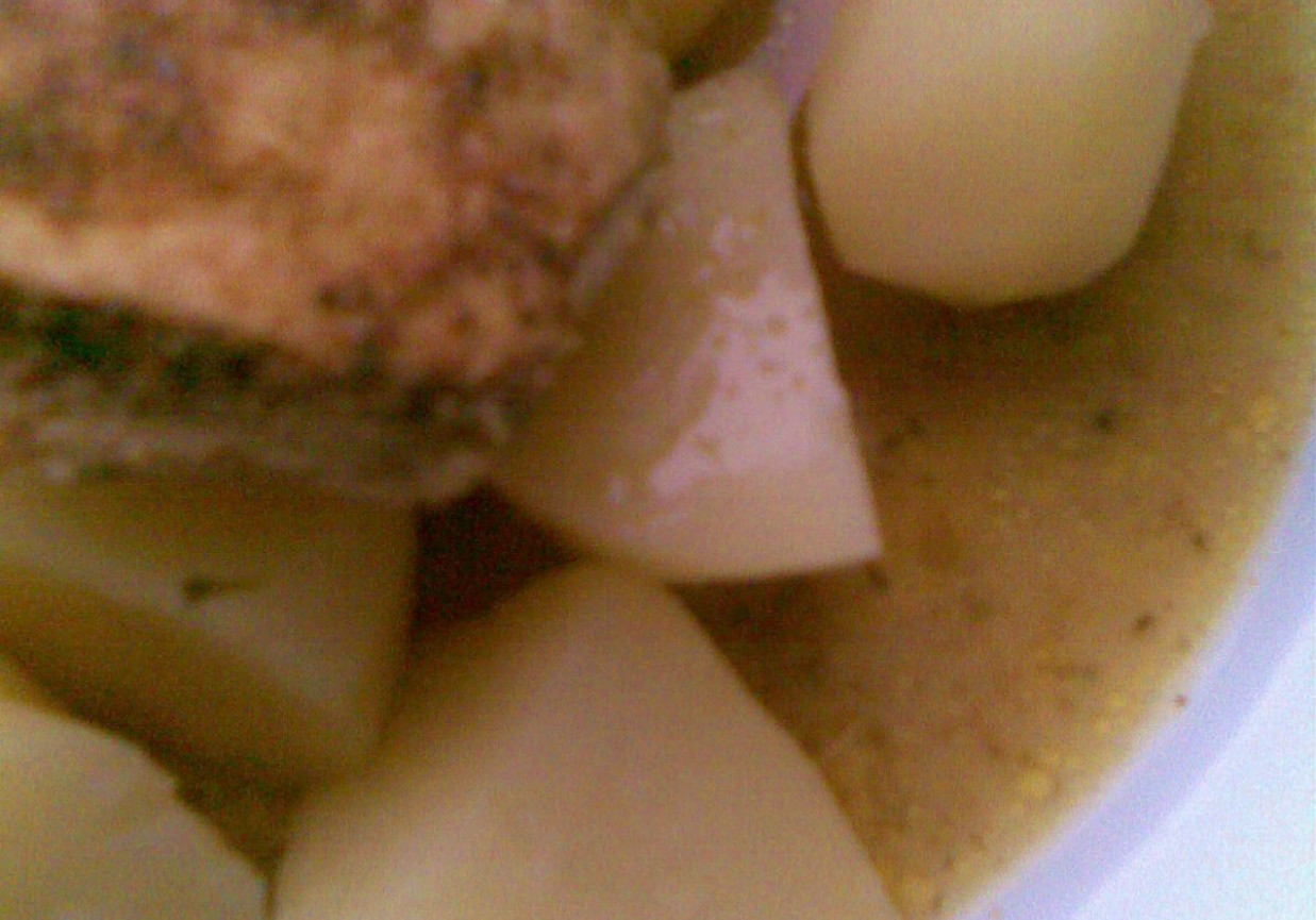 Pierś duszona w sosie z ziemniaczkami foto