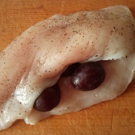 Krok 2 - Pierś faszerowana śliwką foto