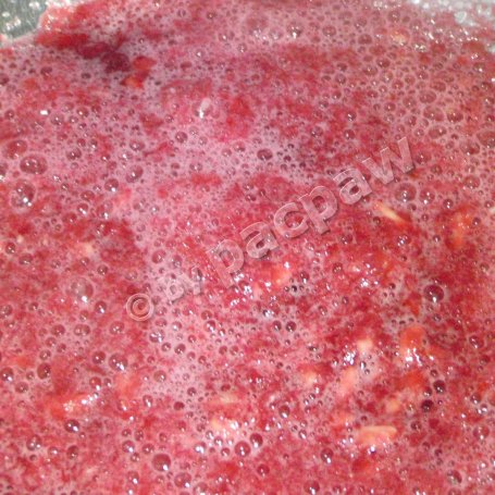 Krok 8 - Pierś kaczki winna w sosie granatowo-limonkowym podana z kluskami śląskimi foto