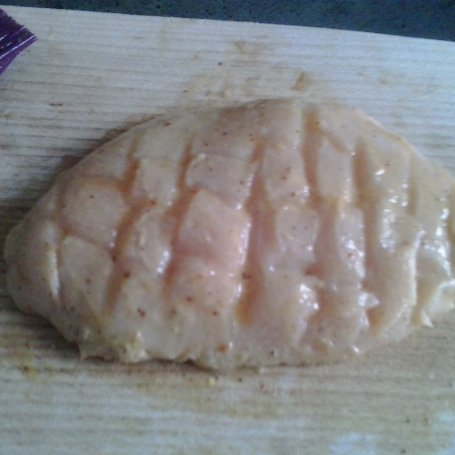 Krok 2 - pierś kurczaka w musztardowo -miodowej otoczce z borówką foto