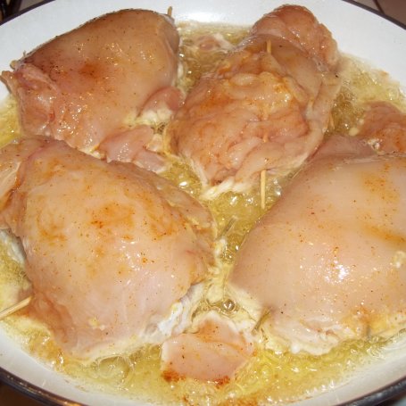 Krok 4 - Pierś kurczaka z musztardą,szynką i serem  foto
