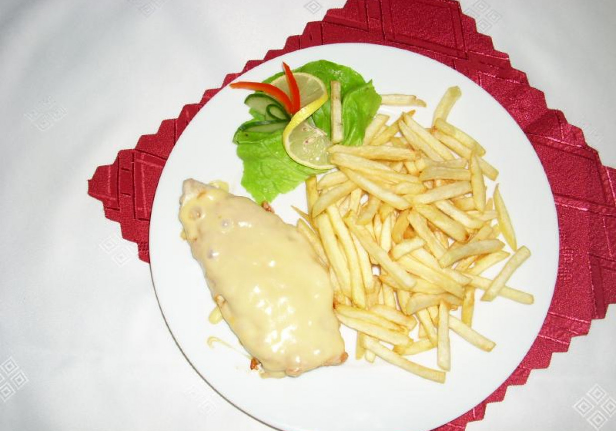 Pierś z kurczaka grilowana z serem zapiekana foto