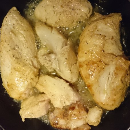 Krok 4 - Pierś z kurczaka marynowana w maślance foto