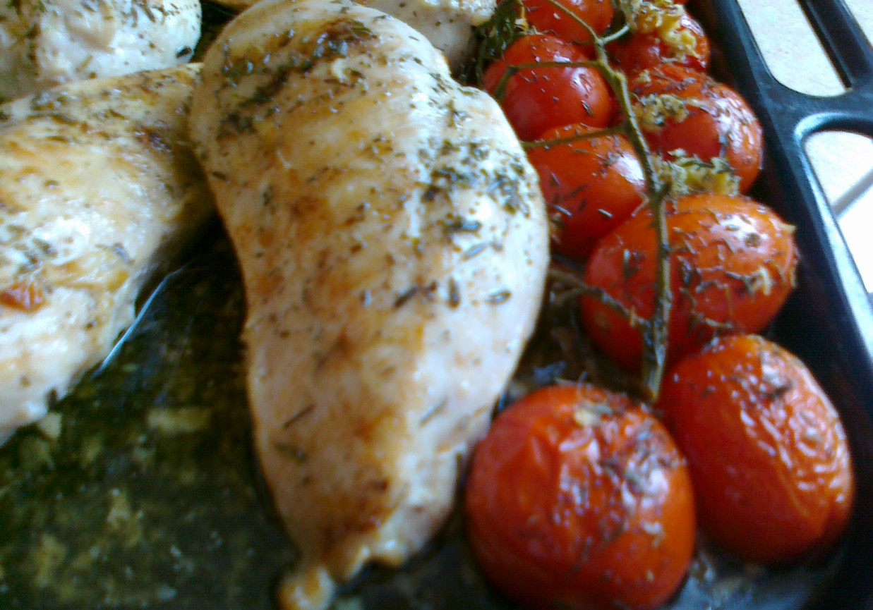 Pierś z kurczaka nadziewana suszonymi pomidorami i fetą foto