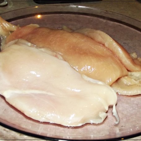 Krok 2 - Pierś z kurczaka podana na szpinaku foto