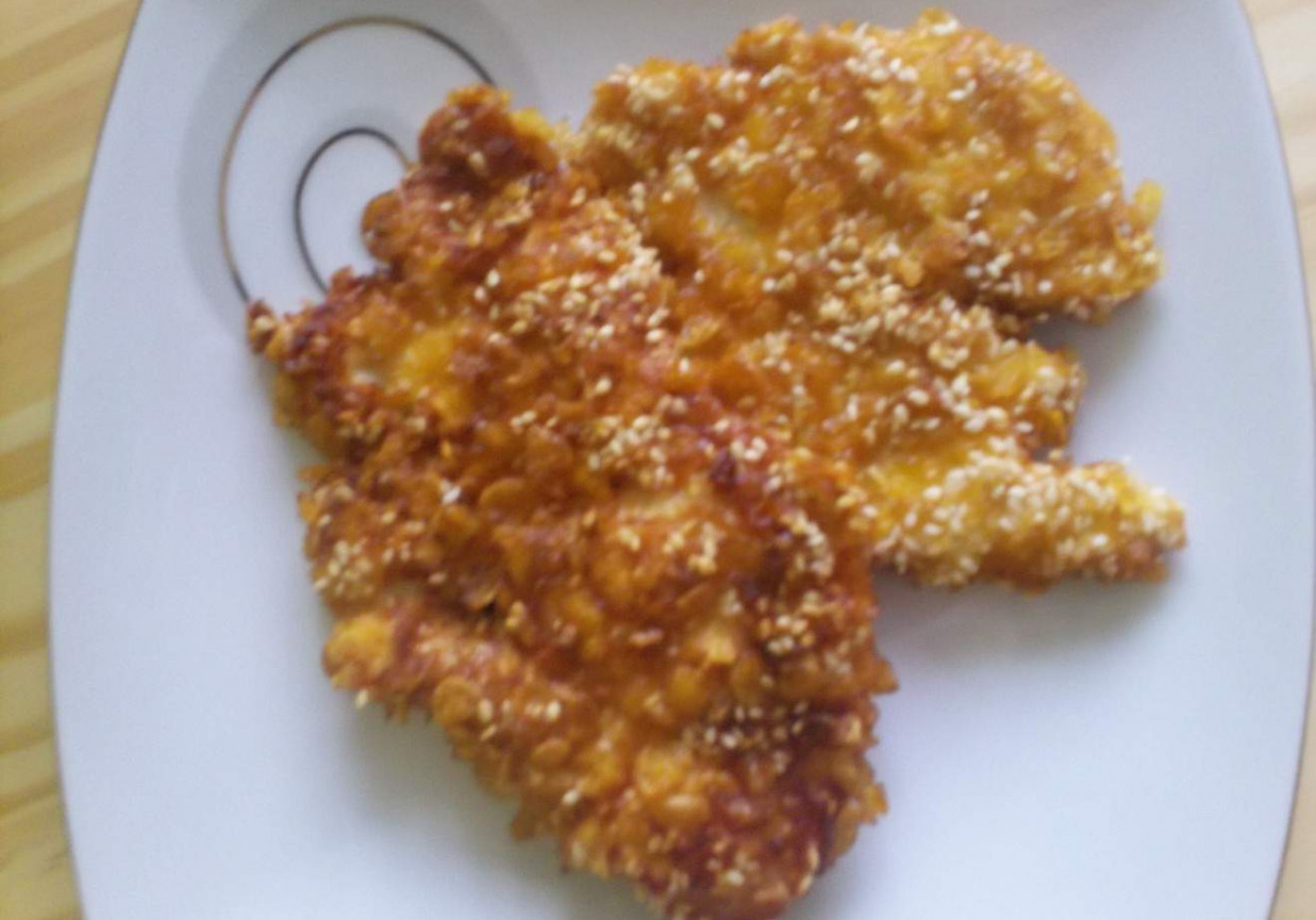 Pierś z kurczaka w kukurydziano - sezamowej panierce foto
