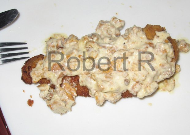 Fotografia przedstawiająca Pierś z kurczaka w sosie śmietanowo-kurkowym